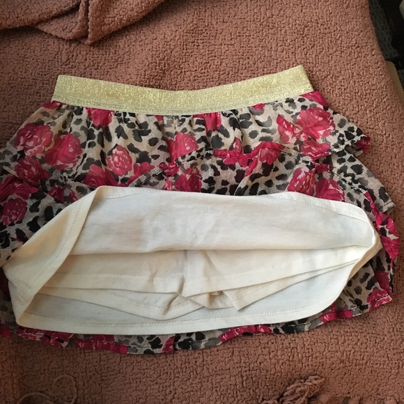 Cheetah/Rose Print Skirt - Picture 3 of 3